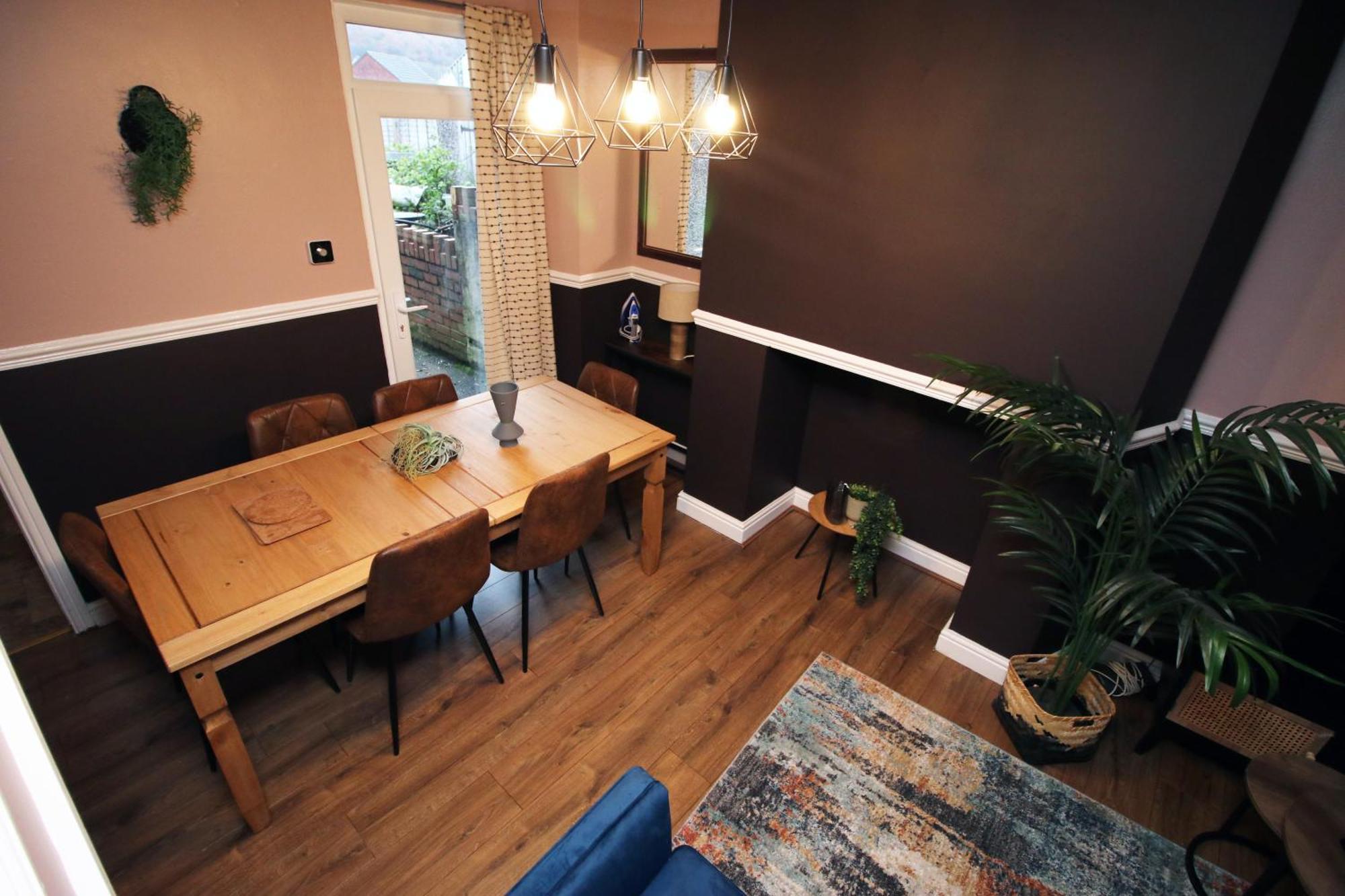 Cosy 3Br Home, Scenic Views, Ideal For Walks & Work Abertillery المظهر الخارجي الصورة