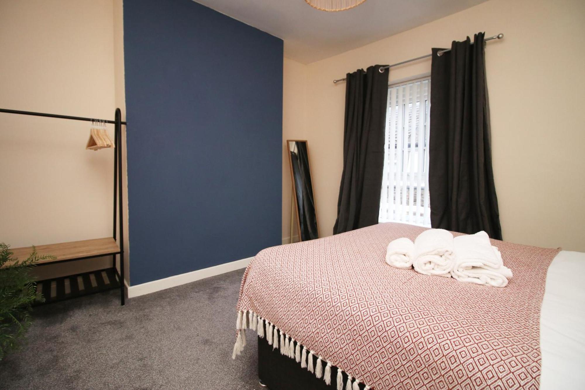 Cosy 3Br Home, Scenic Views, Ideal For Walks & Work Abertillery المظهر الخارجي الصورة
