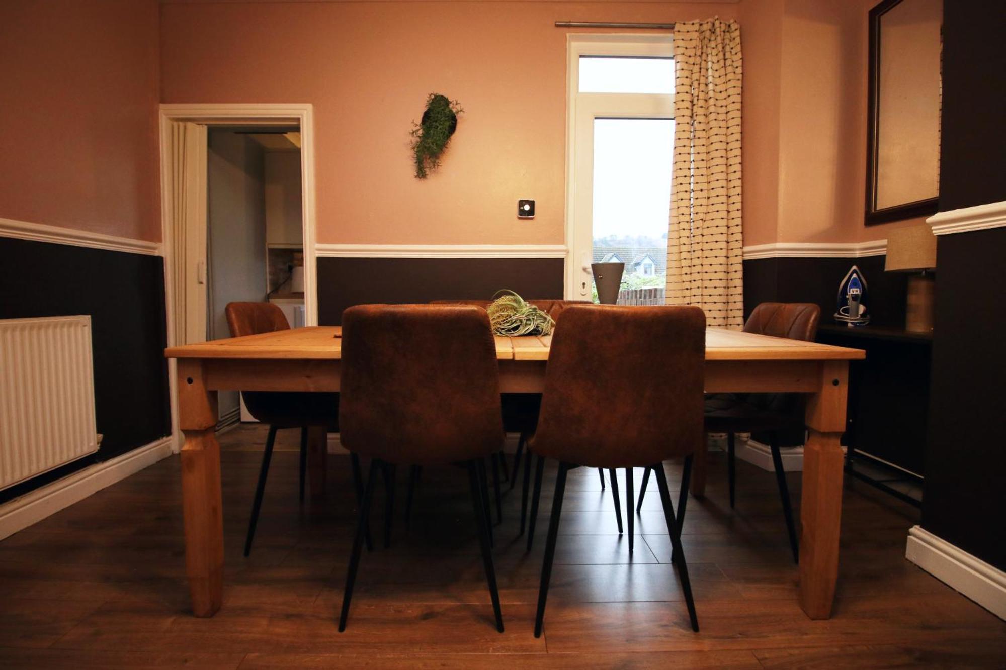 Cosy 3Br Home, Scenic Views, Ideal For Walks & Work Abertillery المظهر الخارجي الصورة