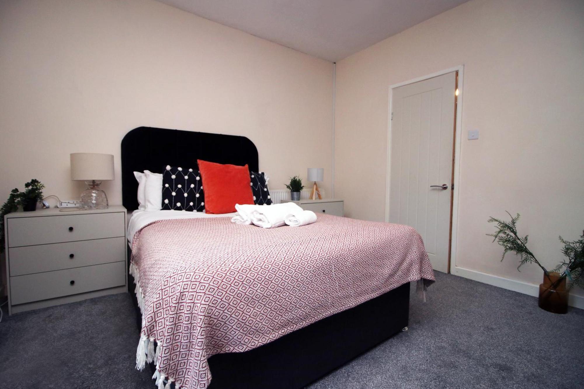 Cosy 3Br Home, Scenic Views, Ideal For Walks & Work Abertillery المظهر الخارجي الصورة