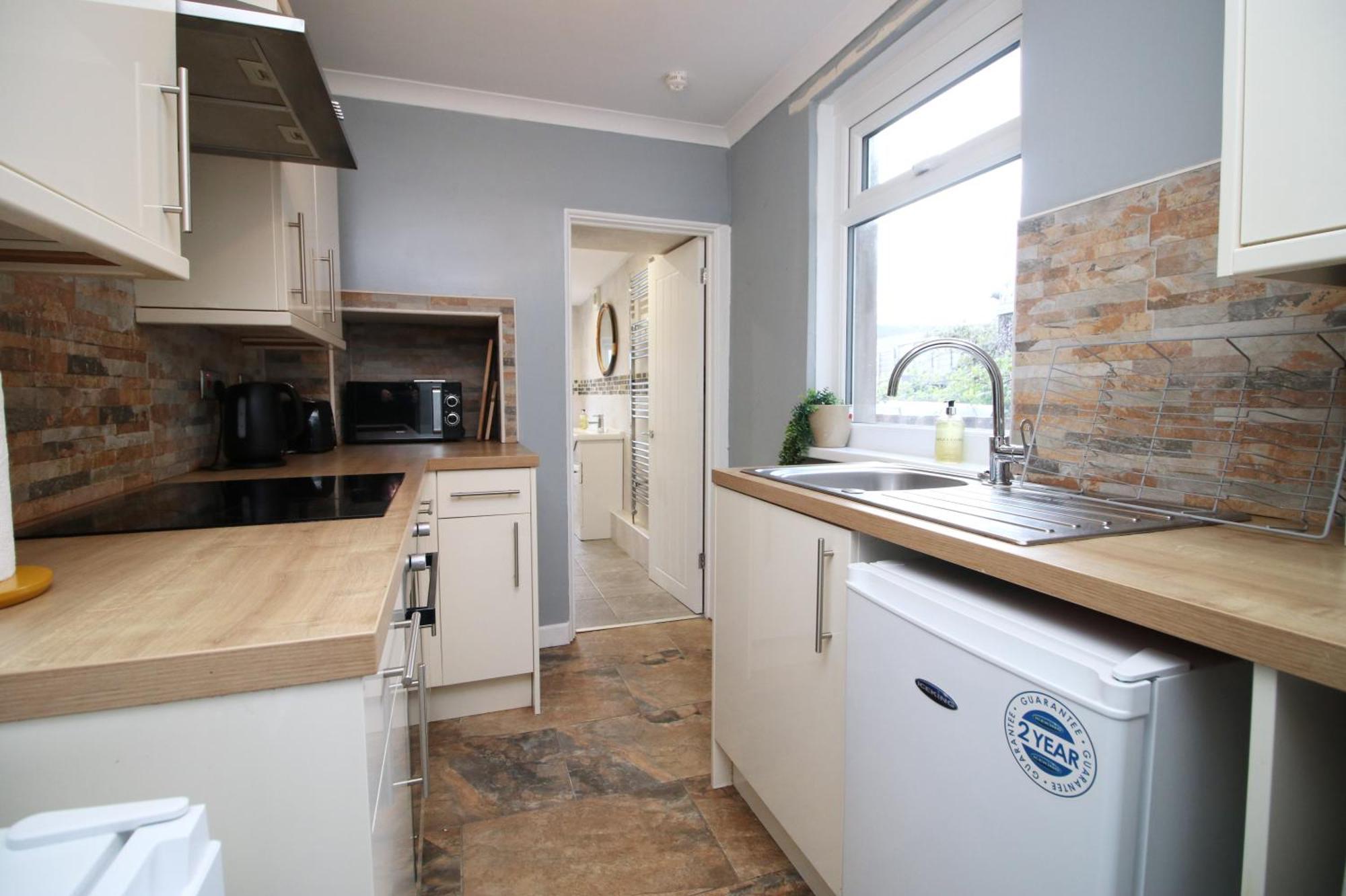 Cosy 3Br Home, Scenic Views, Ideal For Walks & Work Abertillery المظهر الخارجي الصورة