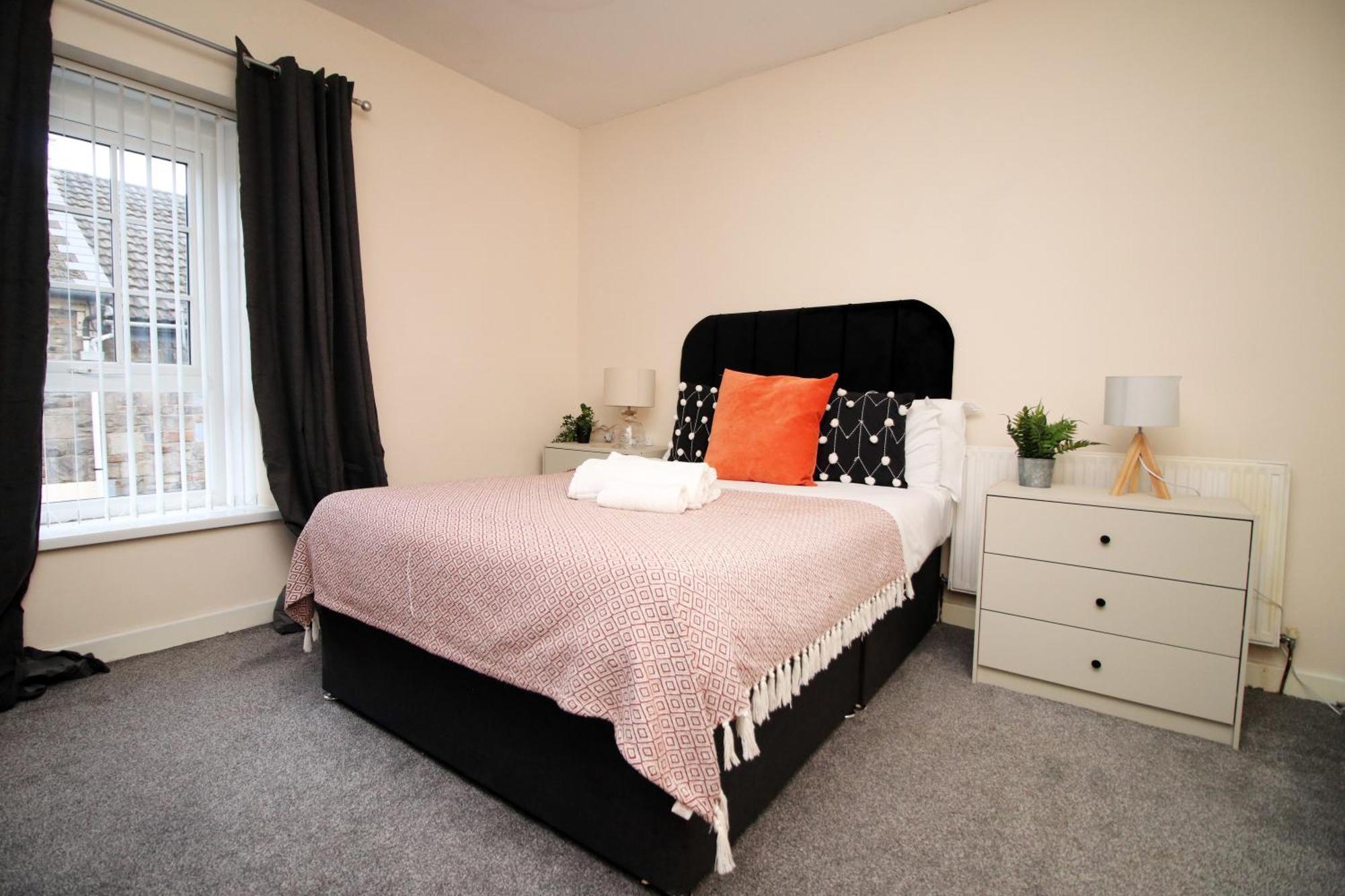 Cosy 3Br Home, Scenic Views, Ideal For Walks & Work Abertillery المظهر الخارجي الصورة